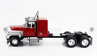 MACK RL-700R RED/SILVER 1:18 ROAD KINGS — фото 2