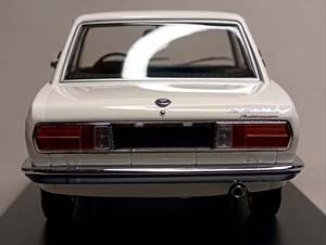 BMW 2500 -1968 MINICHAMPS 1:18 — фото 4