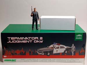 CHEVROLET CAPRICE + 2 ФИГУРКИ ИЗ К/Ф ТЕРМИНАТОР 1:18 — фото 8