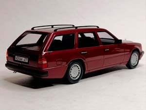 MERCEDES 300 TE S124 (W124) -1991 BOS 1:18 — фото 5