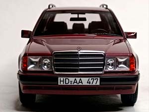 MERCEDES 300 TE S124 (W124) -1991 BOS 1:18 — фото 8