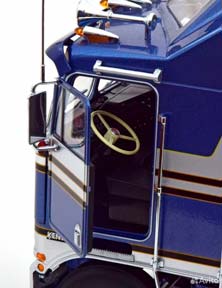 KENWORTH K100 + TRUCK TRAILER 1:18 ТЯГАЧ + ПРИЦЕП — фото 4