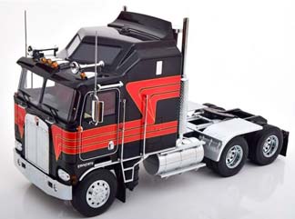 KENWORTH K100 + TRUCK TRAILER 1:18 ТЯГАЧ + ПРИЦЕП — фото 2