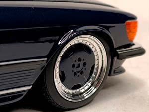 MERCEDES 560 SL 6.0 AMG (W107) OTTO 1:18 — фото 8