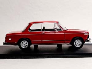 BMW 1602 - 1971 RED 1:18 SOLIDO — фото 7