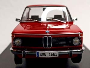 BMW 1602 - 1971 RED 1:18 SOLIDO — фото 9
