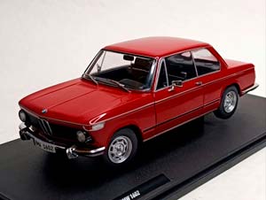BMW 1602 - 1971 RED 1:18 SOLIDO