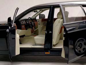 ROLLS-ROYCE PHANTOM BLACK/SILVER 1:18 KYOSHO — фото 2