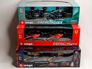 MERCEDES AMG F1 НАБОР ИЗ 4-Х МОДЕЛЕЙ (W12-W13-W14 AMG) HAMILTON + RUSSEL 1:43 BBURAGO — фото 9