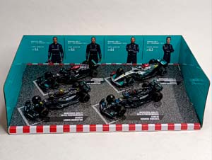 MERCEDES AMG F1 НАБОР ИЗ 4-Х МОДЕЛЕЙ (W12-W13-W14 AMG) HAMILTON + RUSSEL 1:43 BBURAGO — фото 2