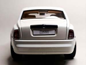 ROLLS-ROYCE PHANTOM ENGLISH WHITE 1:18 KYOSHO — фото 4