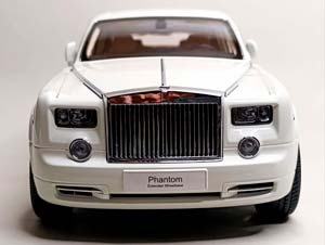 ROLLS-ROYCE PHANTOM ENGLISH WHITE 1:18 KYOSHO — фото 8