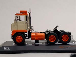 WHITE 7400 -1960 IXO 1:43 — фото 2