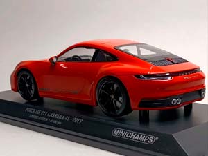 PORSCHE 911 CARRERA 4S - 2019 MINICHAMPS 1:18 — фото 3