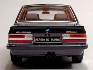 BMW ALPINA B7 TURBO (E28) VIOLET 1:18 OTTOMOBILE — фото 3