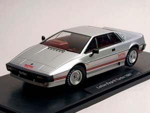 LOTUS ESPRIT TURBO - 1981 SILVER 1:18 KK SCALE