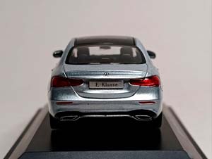 MERCEDES E CLASS AMG LINE (W213) I SCALE 1:43 — фото 4