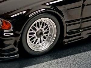 BMW M3 GTR (E36) -1993 MAXICHAMPS 1:43 — фото 6