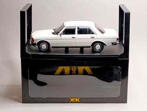 MERCEDES 230E (W123) 1975 WHITE KK SCALE 1:18 — фото 10