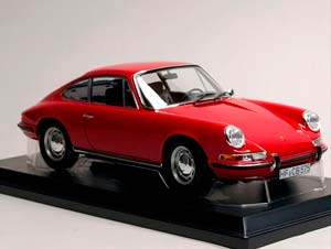 PORSCHE 911 L - 1968 RED NOREV 1:18 — фото 5