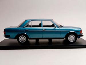 MERCEDES 230E (W123) 1975 BLUE KK SCALE 1:18 — фото 6