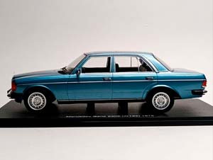 MERCEDES 230E (W123) 1975 BLUE KK SCALE 1:18 — фото 2