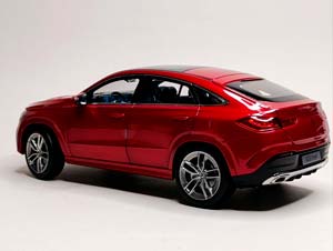 MERCEDES GLE COUPE RED 1:18 ДИЛЕРСКИЙ — фото 3