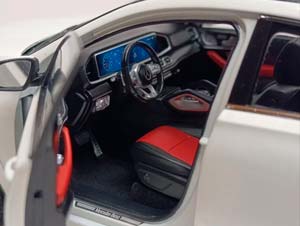 MERCEDES GLE COUPE WHITE 1:18 ДИЛЕРСКИЙ — фото 4