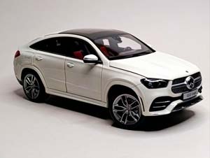 MERCEDES GLE COUPE WHITE 1:18 ДИЛЕРСКИЙ — фото 7