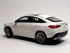 MERCEDES GLE COUPE WHITE 1:18 ДИЛЕРСКИЙ — фото 2