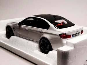 BMW M3 COMPETITION (F80) WHITE 1:18 NOREV — фото 3
