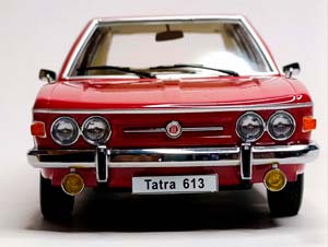 TATRA 613 -1979 RED 1:18 TRIPLE9 — фото 5
