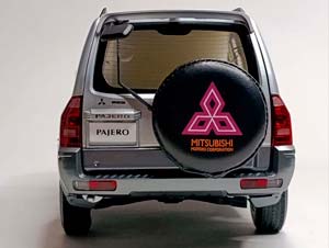 MITSUBISHI PAJERO III (V73) SILVER 1:18 YC MODEL — фото 5