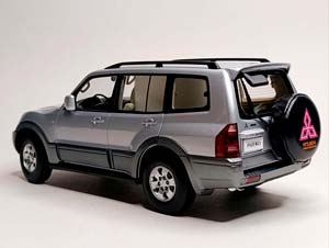 MITSUBISHI PAJERO III (V73) SILVER 1:18 YC MODEL — фото 6