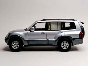MITSUBISHI PAJERO III (V73) SILVER 1:18 YC MODEL — фото 7