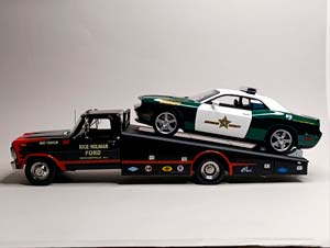 FORD F-350 RAMP TRUCK 1:18 ACME — фото 4