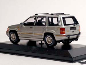 JEEP GRAND CHEROKEE SILVER 1:43 MAXICHAMPS — фото 2