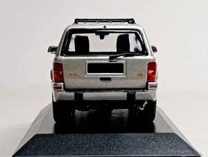 JEEP GRAND CHEROKEE SILVER 1:43 MAXICHAMPS — фото 3