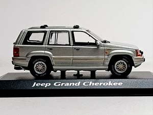 JEEP GRAND CHEROKEE SILVER 1:43 MAXICHAMPS — фото 5