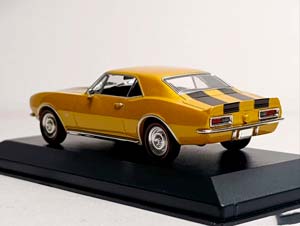 CHEVROLET CAMARO - 1967 GOLD 1:43 MAXICHAMPS — фото 3