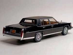 CADILLAC FLEETWOOD BROUGHAM 1982 BLACK 1:18 MCG — фото 5