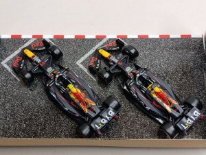 RED BULL SET F1 - 2ШТ RB19 BBURAGO 1:43 — фото 5