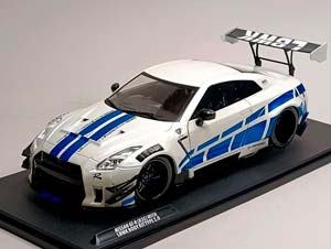 NISSAN GT-R (R35) PAUL TRIBUTE 1:18 SOLIDO