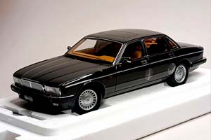 JAGUAR DAIMLER XJ6 (XJ40) BLACK 1:18 ALMOST REAL
