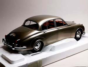 JAGUAR MK II GOLD 1958-1968 MATRIX 1:12 — фото 5