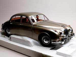 JAGUAR MK II GOLD 1958-1968 MATRIX 1:12 — фото 7