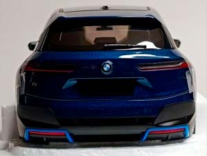 BMW IX - 2022 BLUE 1:18 MINICHAMPS — фото 5