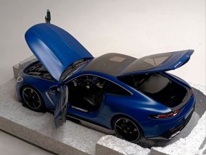 MERCEDES AMG GT63 (SPECTRAL BLUE) 1:18 NZG — фото 2