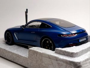 MERCEDES AMG GT63 (SPECTRAL BLUE) 1:18 NZG — фото 8