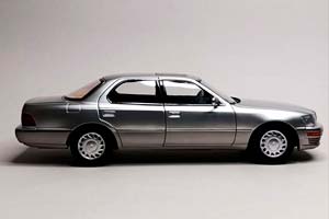 LEXUS LS 400 SILVER XOAOGUANG MODEL 1:18 — фото 6